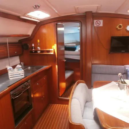Cullati Dal Mare - On Board 船屋
