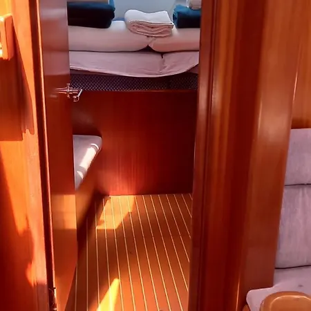 Cullati Dal Mare - On Board 2* 萨莱诺